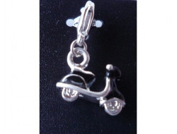 Pendentif scooter noir
