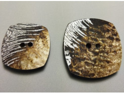 Boutons motif fantaisie marron