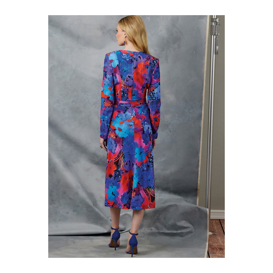 Patron Robe et ceinture pour jeunes femmes - Vogue 2043  - 5