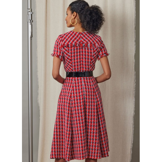 Patron Robe pour jeunes femmes - Vogue 2046  - 5