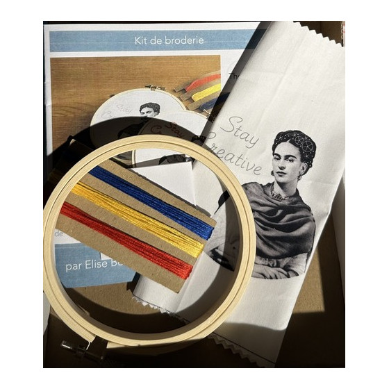Kit de broderie guidé Senorita K. par Elise Benétreau-Bernard  - 2