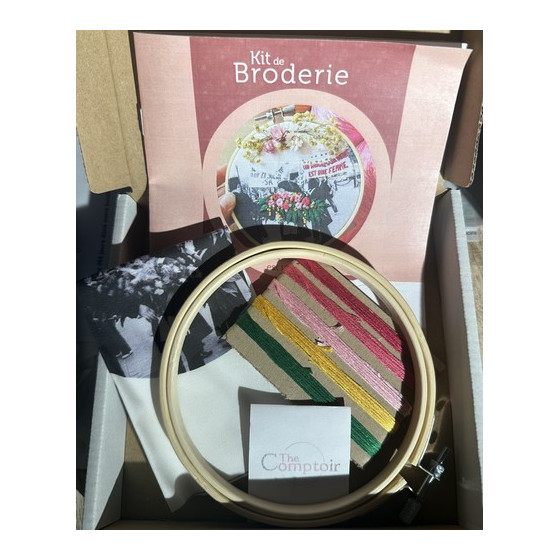 Kit de broderie Un homme sur deux par Elise Benétreau-Bernard  - 1