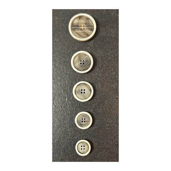 Bouton beige 4 trous  - 1