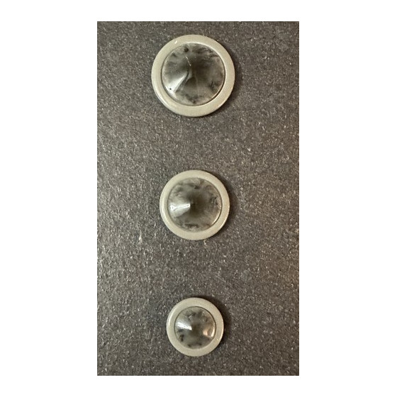 Bouton gris pastille  - 1