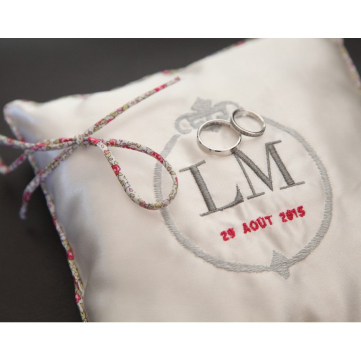 Coussin personnalisé pour alliances  - 1