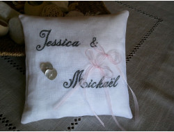 Coussin personnalisé pour alliances  - 2